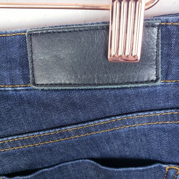 Victoria Beckham Denim Flare Leg Jeans Blue Dark Wash Size 28 Classic Designer - Picture 11 of 13